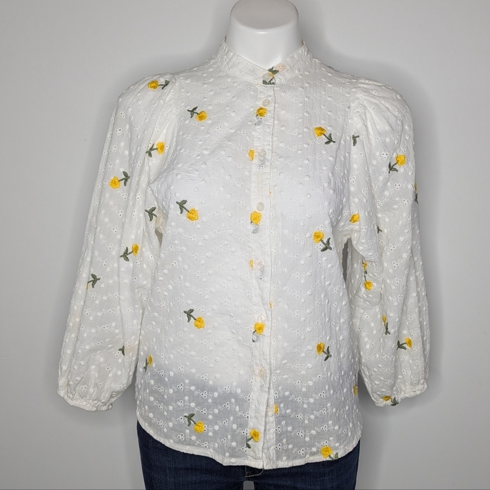 Solitaire White Yellow Floral Embroidered Sheer Button Up Top S